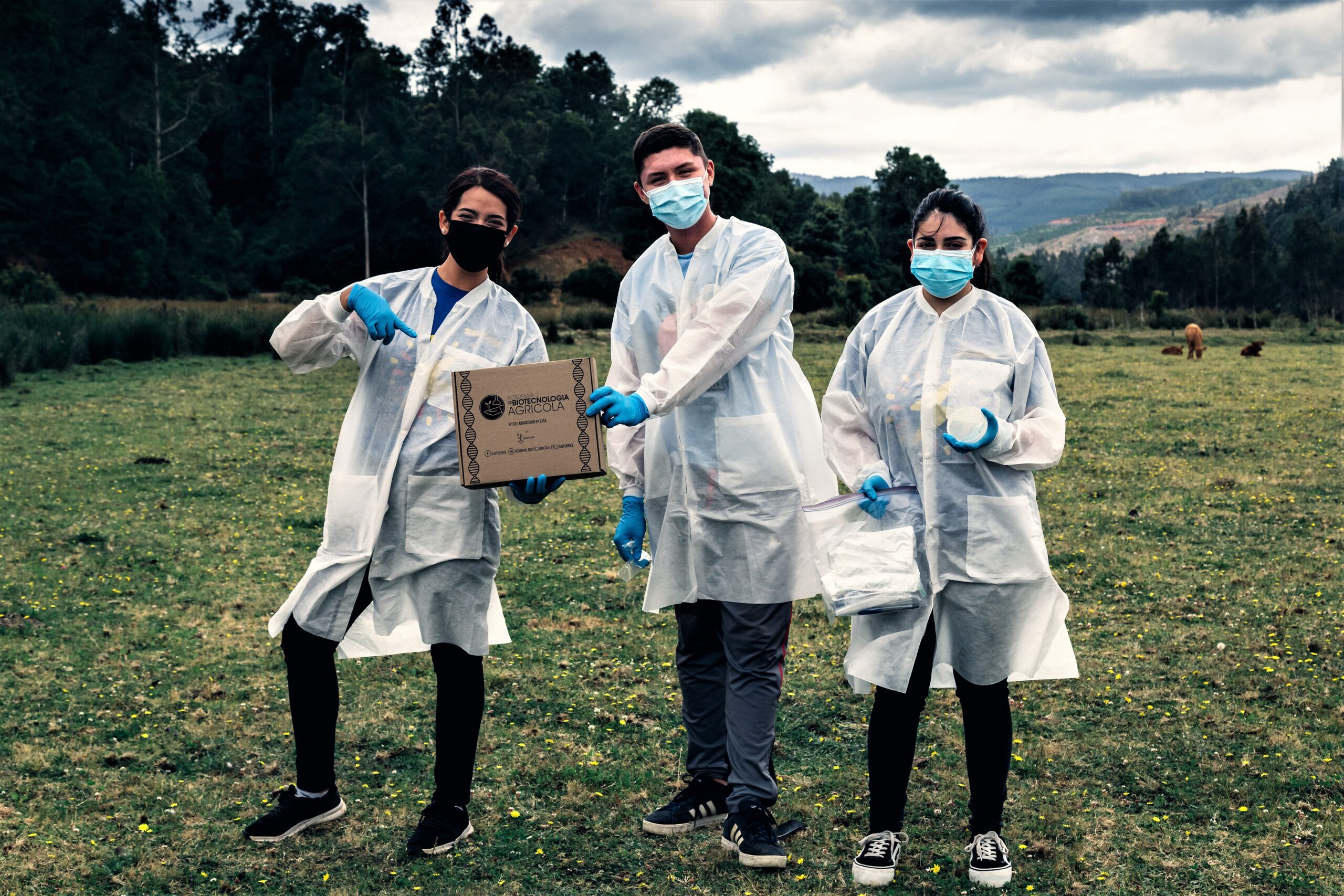 Entregarán 100 becas a jóvenes mujeres para crear soluciones en la agricultura de manera innovadora y sustentable