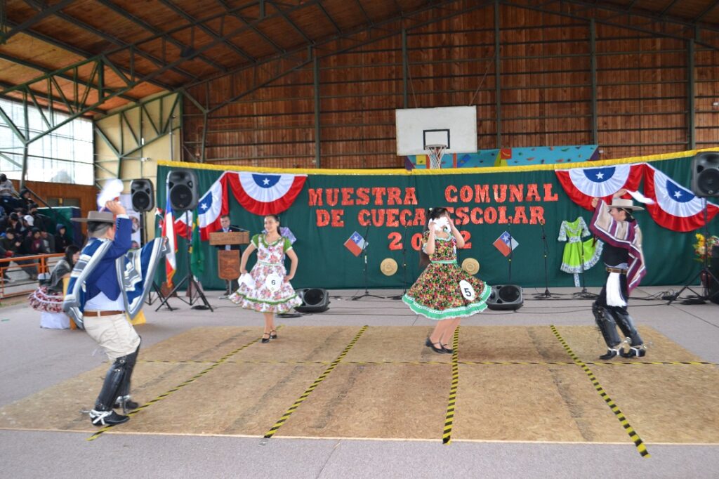 La comuna de Lanco ya tiene representantes en tres categorías, para el Regional Escolar de Cueca