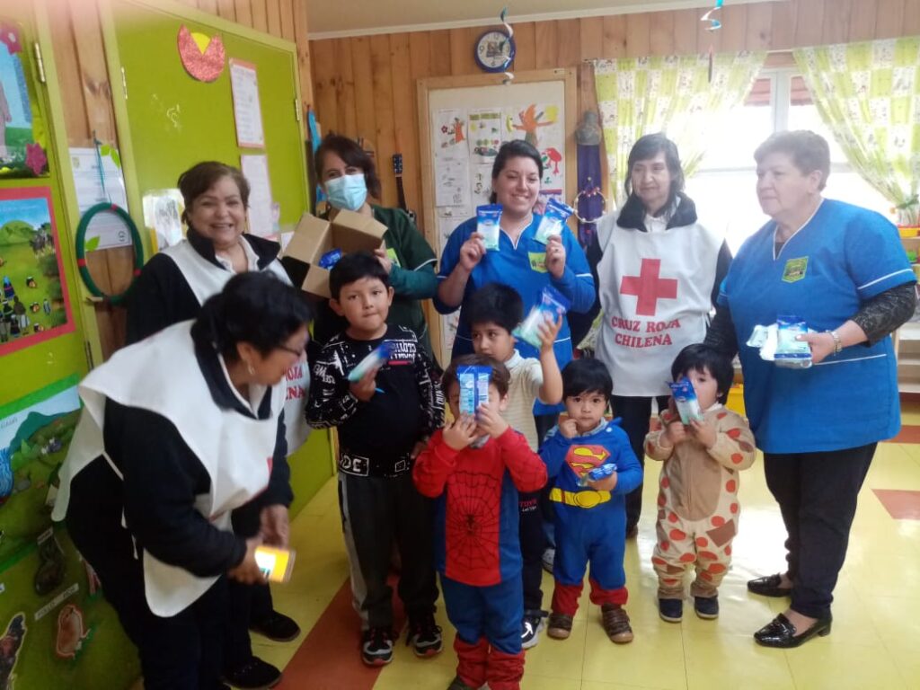 Jardín Infantil Intercultural We-Liwen recibió la visita de voluntarias de la Cruz Roja