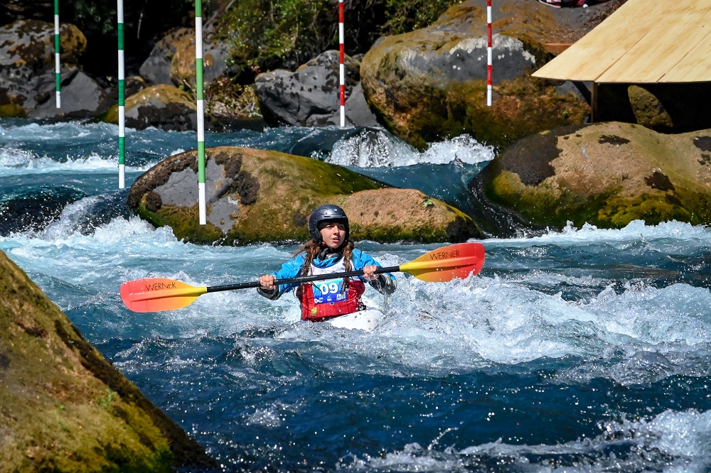 Panguipulli es sede del Campeonato Binacional de Kayak Slalom en río Fuy.