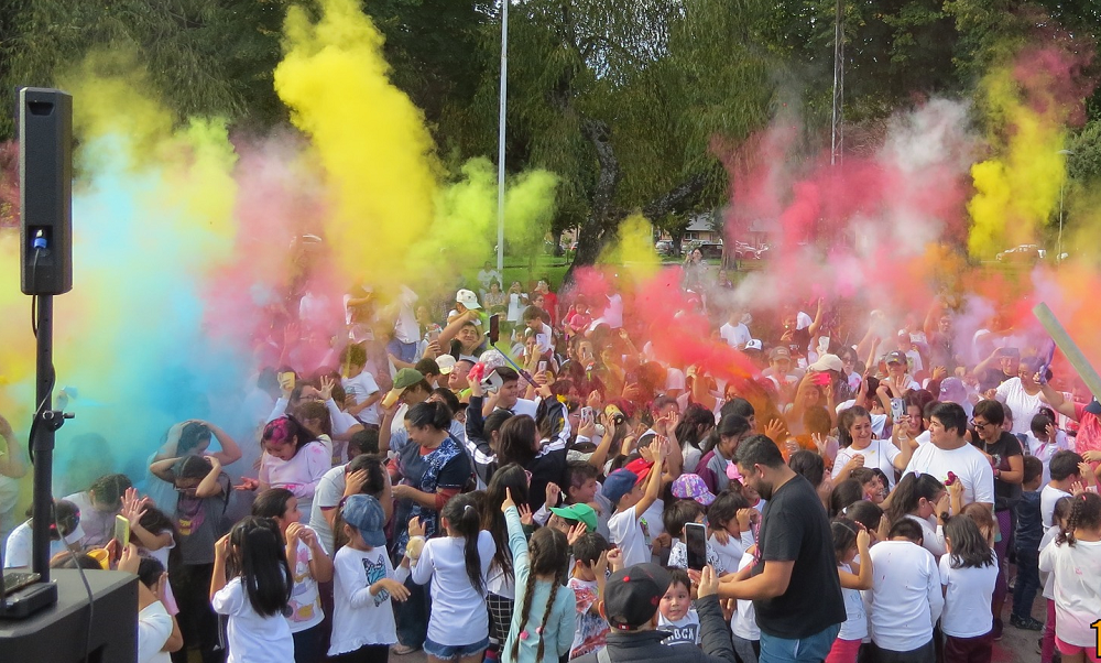 Colorida jornada realizó la Esc. Padre Carlos, en la celebración del Día de la Actividad Física