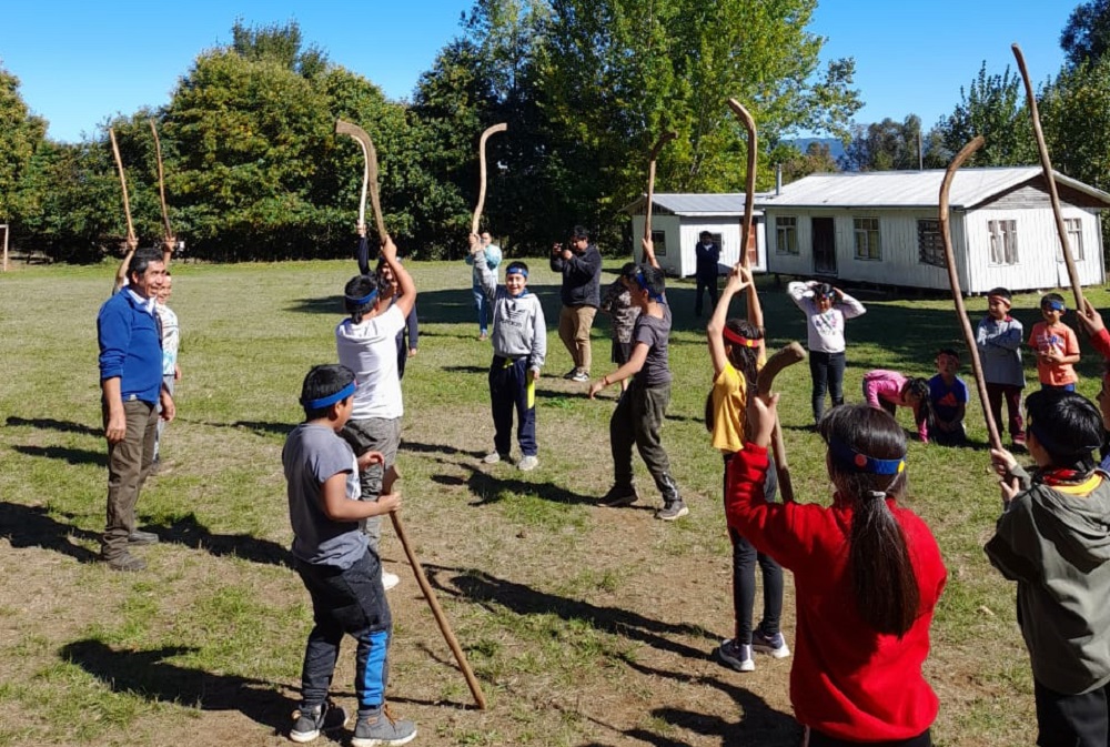 Con encuentro de palín escuela rural de Antilhue celebró el Día Mundial de la Actitud Física