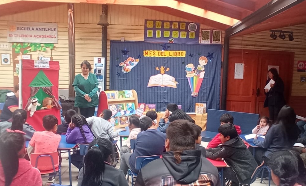 Jardín Infantil We-Liwen y Escuela de Antilhue se unen para celebrar El Día del Libro