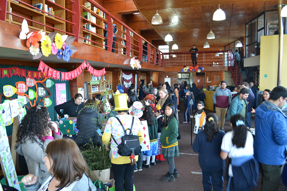 Todo un éxito la Primera Feria Literaria Educativa realizada en Lanco