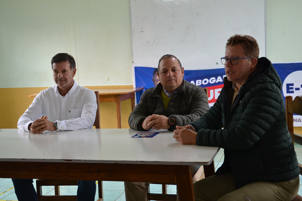 El candidato a Consejero Constitucional José Antonio Urrutia, visitó la comuna de Lanco