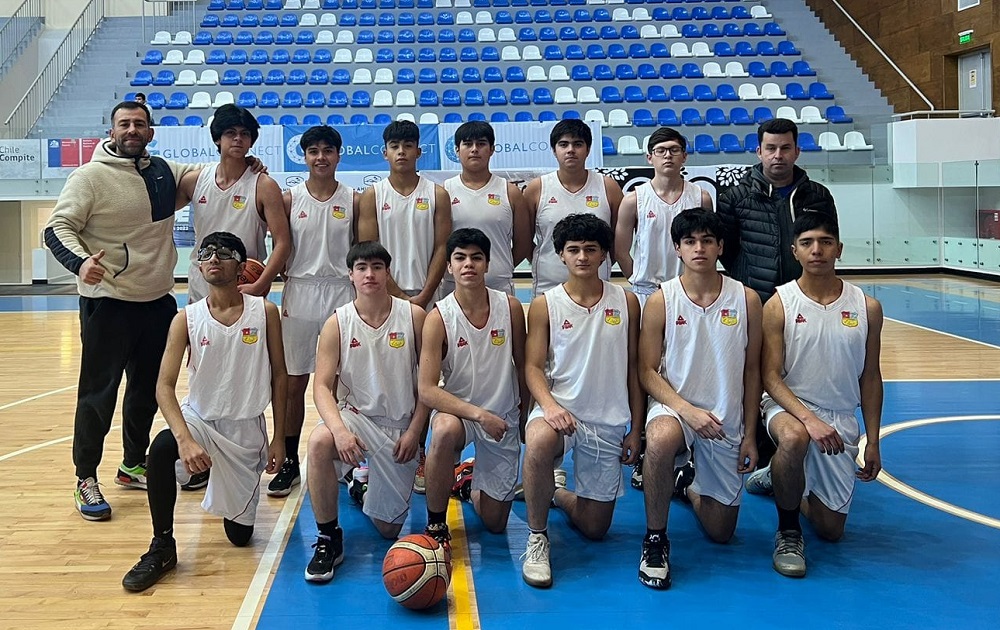 Basquetbolistas del liceo Bicentenario de Lanco se mantienen invictos en el Campeonato «Liga Lacustre» de Pucón