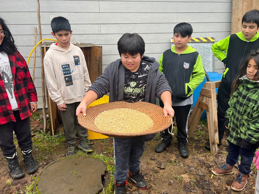 Con actividad culinaria escuela Rucaklen espera la celebración del We Tripantu