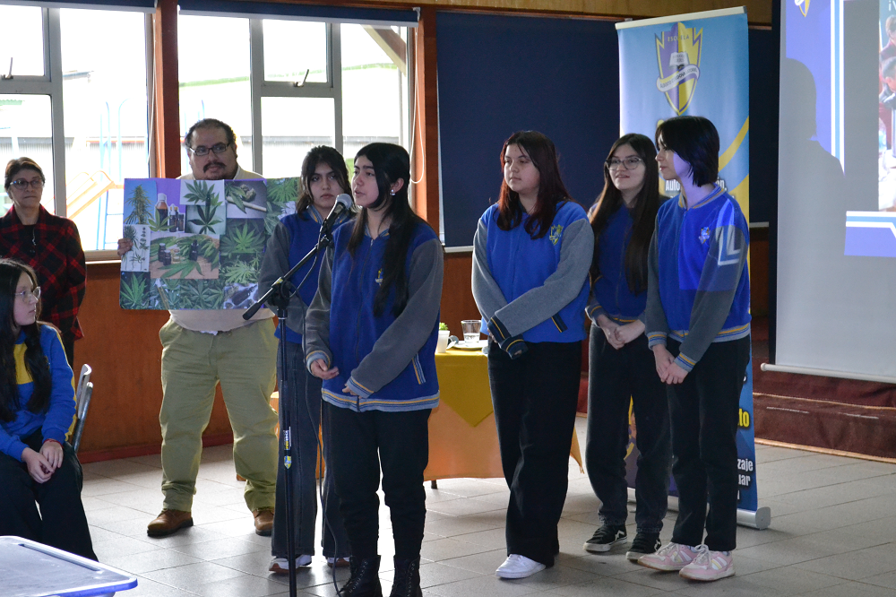 Estudiantes de la escuela Alberto Córdova expusieron resultados de sus aprendizajes