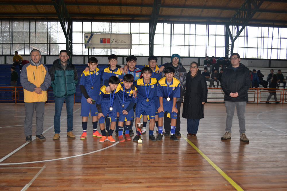 Colegio Bernardo Felmer y Liceo Bicentenario, campeones comunales en Futsal