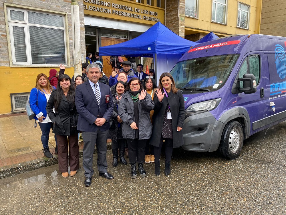 Llegó a Los Ríos móvil que reforzará atención presencial de empadronamiento biométrico de migrantes