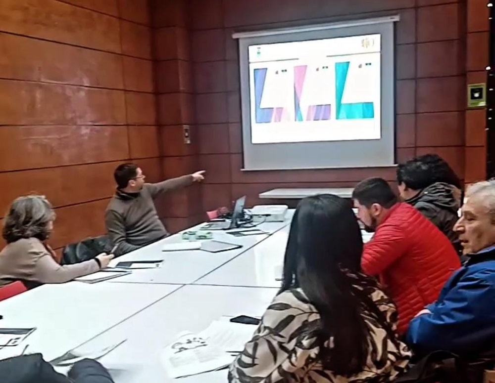 Comunidades educativas trabajan en base al Congreso Pedagógico Curricular establecido por el MINEDUC