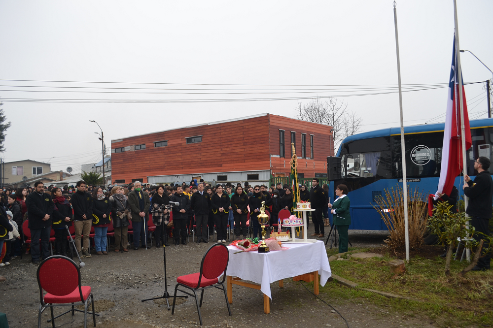 Colegio Bernardo Felmer inició la celebración de su 20° Aniversario