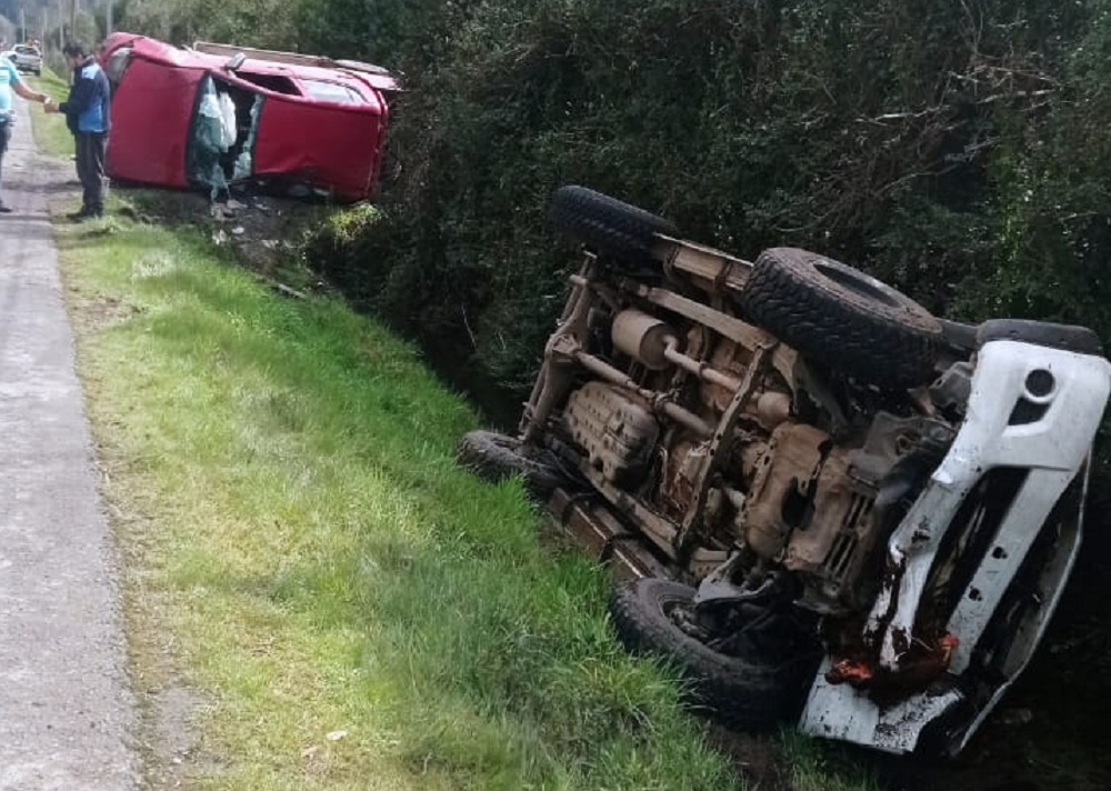 Dos personas lesionadas deja accidente de tránsito este medio día en la Ruta Lanco-Malalhue