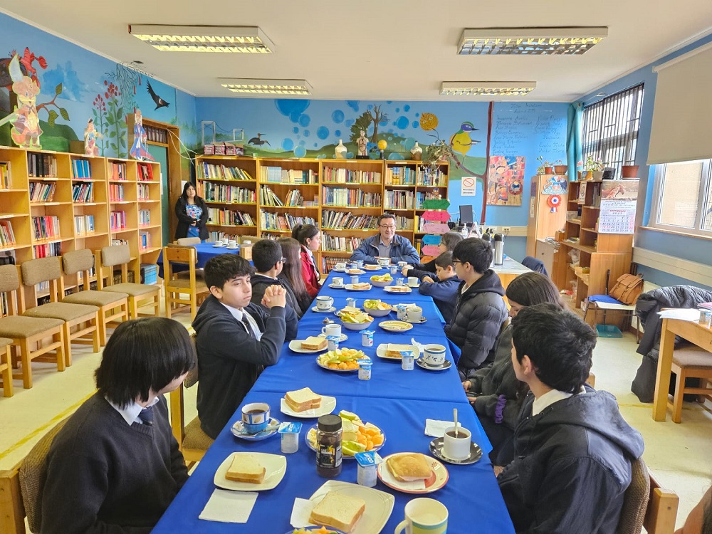 Más de seis mil ochocientos estudiantes de la región Los Ríos recibieron el Bono Logro Escolar