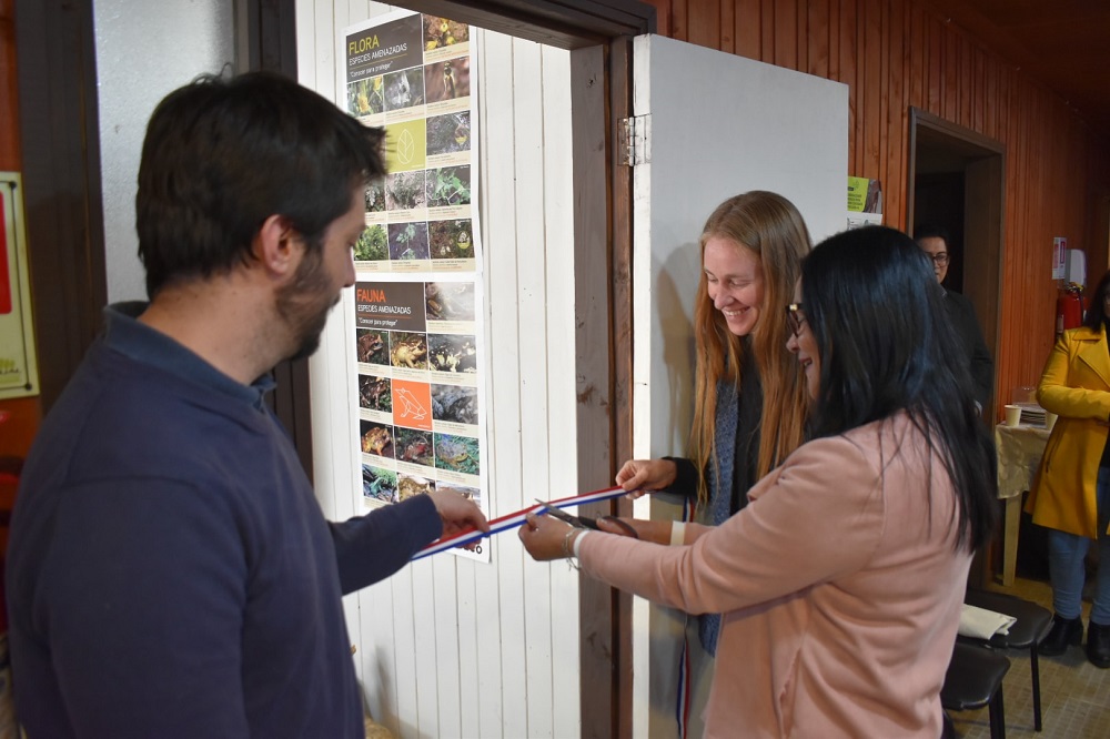 Proyectos de equipamiento, mobiliario y material bibliográfico fueron inaugurados en la Biblioteca de Malalhue