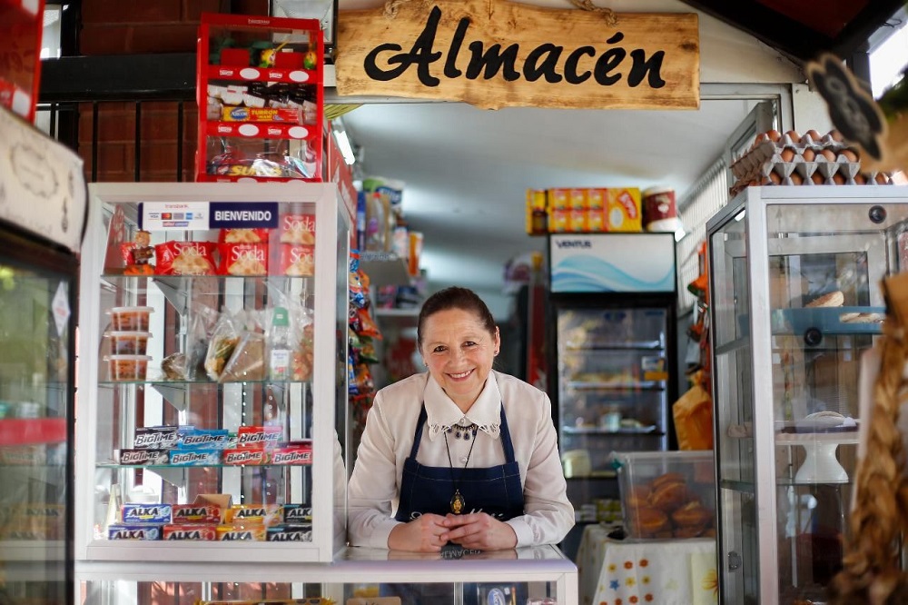 Programa gratuito entrega 3.000 becas para capacitar a negocios de barrio