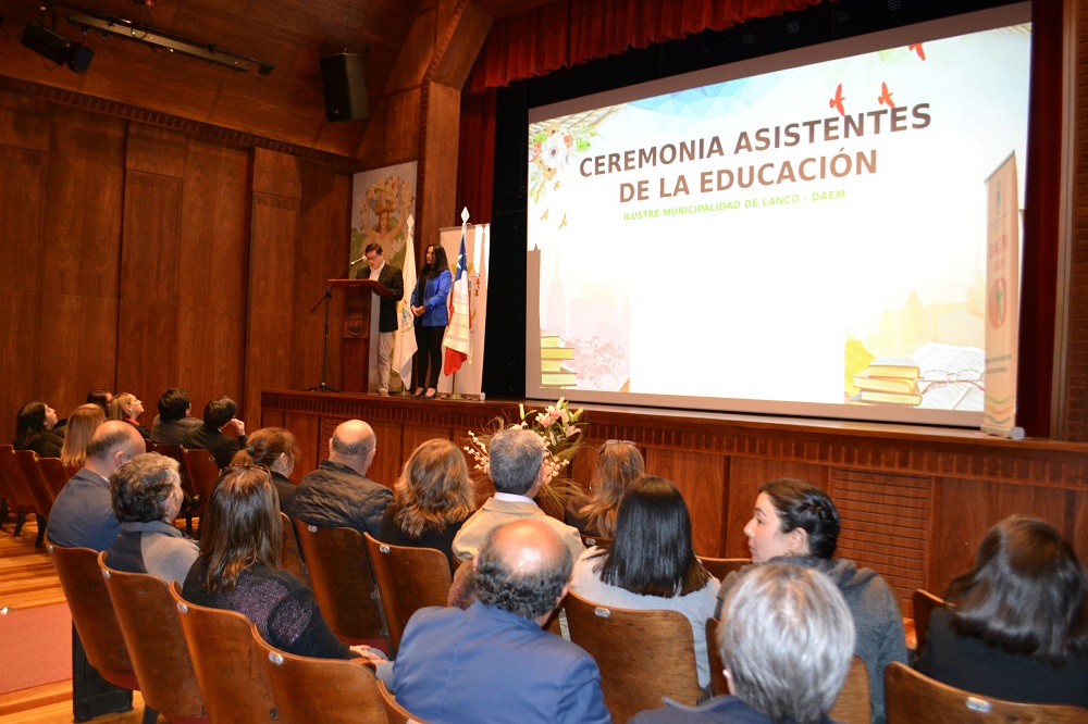 Daem de Lanco destacó a asistentes de la educación que se acogieron a retiro por años de servicio