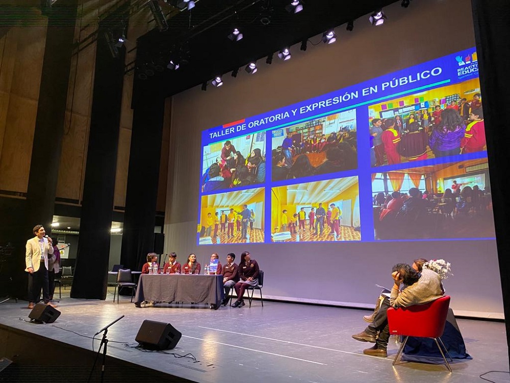 Establecimientos educativos de Panguipulli, Lago Ranco y Mariquina presentaron sus experiencias sobre convivencia escolar