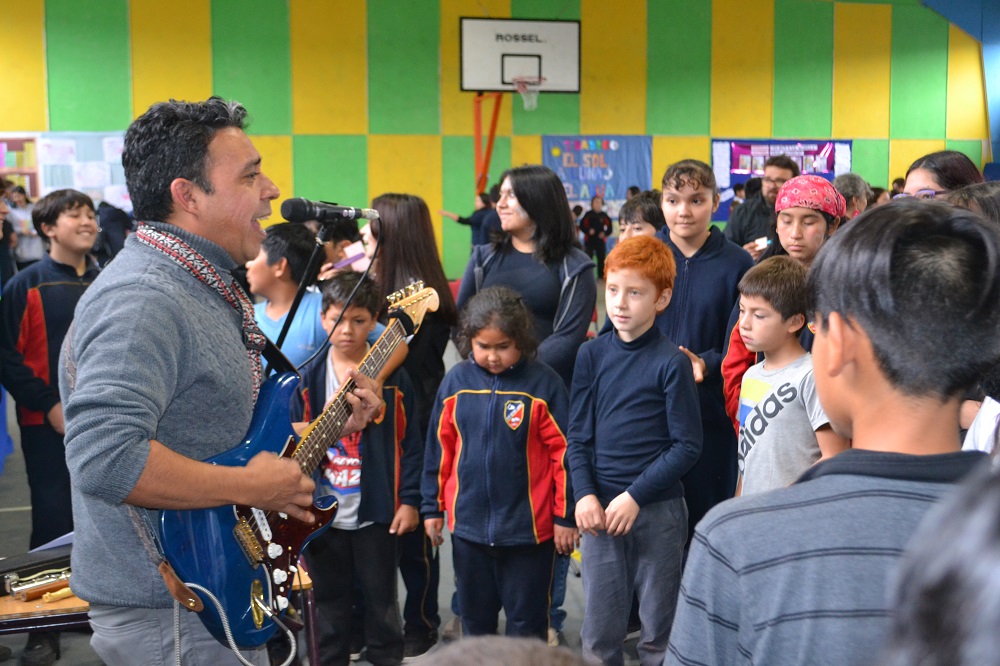 Docente de la escuela Felipe Barthou destaca el impacto de la música en el aprendizaje de niños y niñas