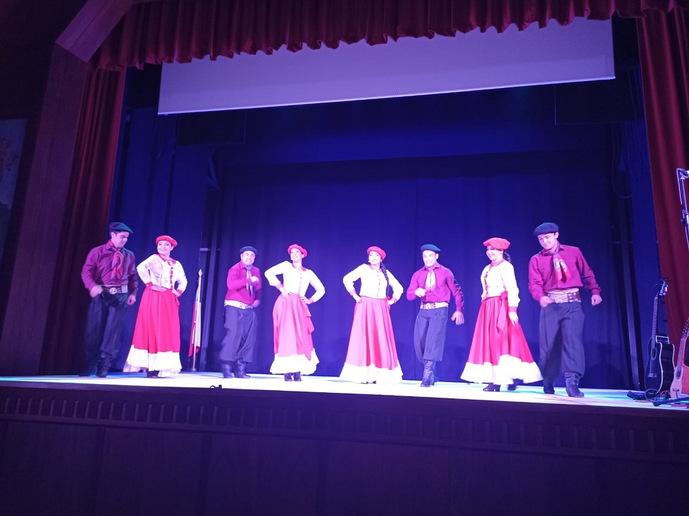 Ballet Folclórico de la Universidad San Sebastián realizó una Gala a la escuela Maranata del sector La Peña