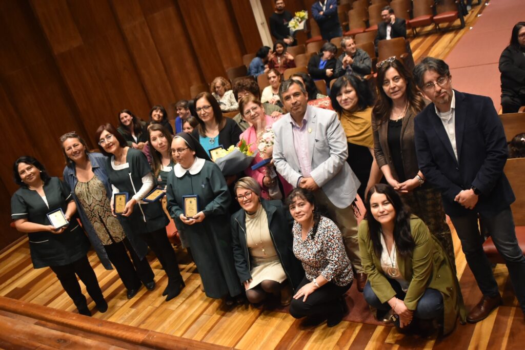 Educadoras de Párvulos y Asistentes fueron reconocidas por años de servicio en la comuna de Lanco