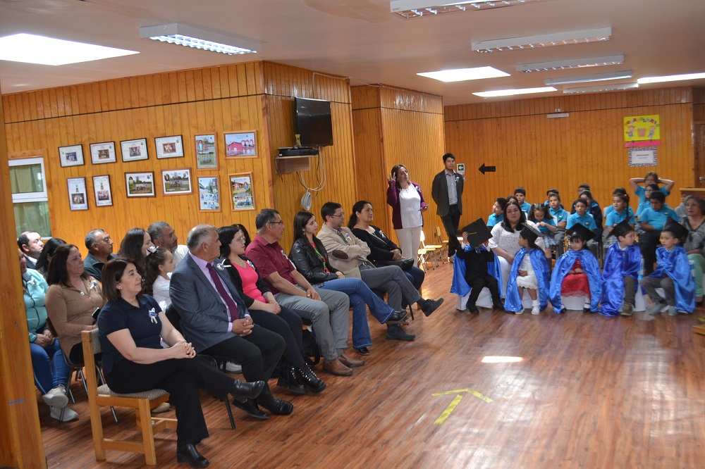 Emotiva ceremonia de graduación y bienvenida se vivió en la Escuela Rural de Aylín