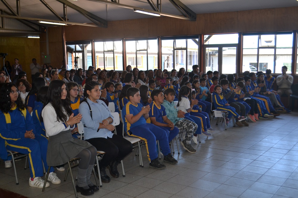 Escuela Alberto Córdova Latorre reconoció destacados logros de sus estudiantes