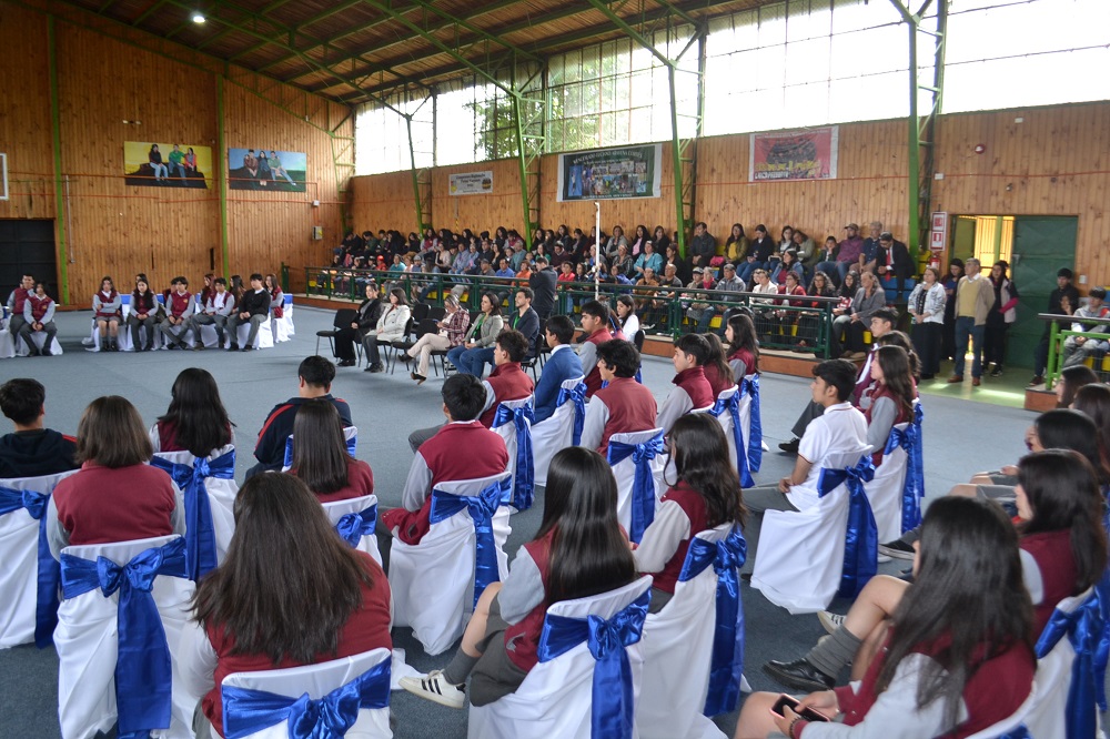 Liceo Bicentenario Camilo Henríquez reconoce a estudiantes destacados del año 2023