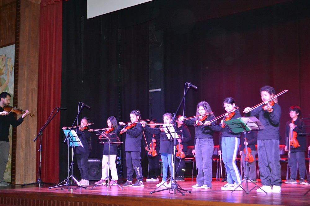 Taller «Semillero de Violines» todo un orgullo para la escuela Alberto Córdova de Lanco