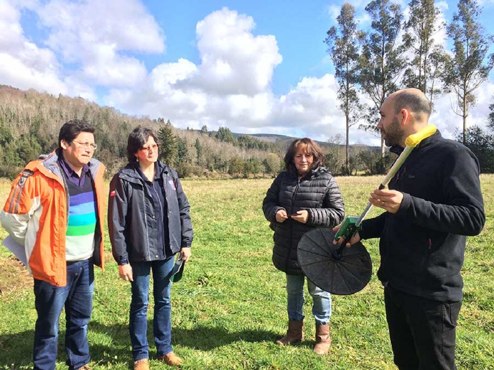 Familias campesinas de Los Ríos pueden acceder a concurso del SIRSD-S para mejorar suelos agrícolas