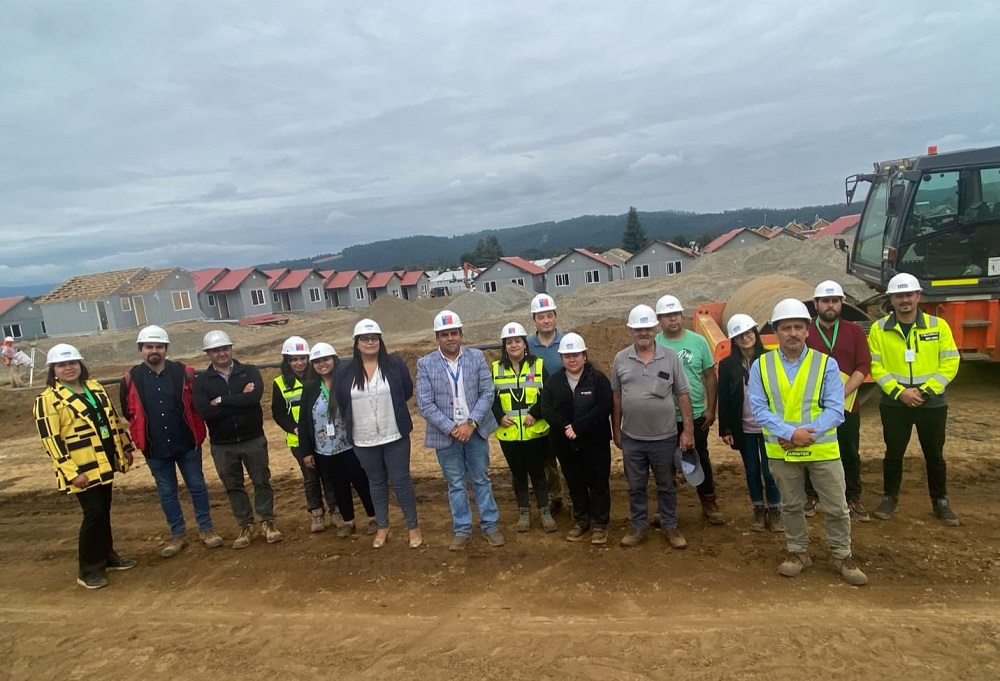 Inspeccionan avance de conjunto habitacional Salvador Allende de Lanco