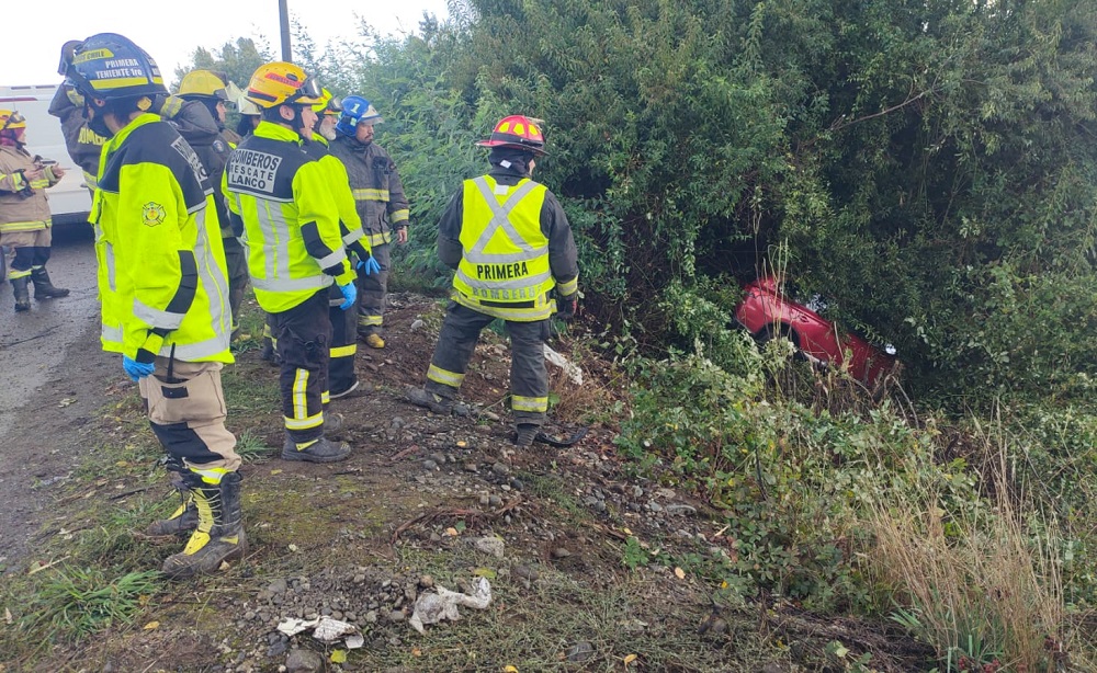 Dos personas lesionadas deja accidente vehicular en las cercanías del puente Cruces en Lanco