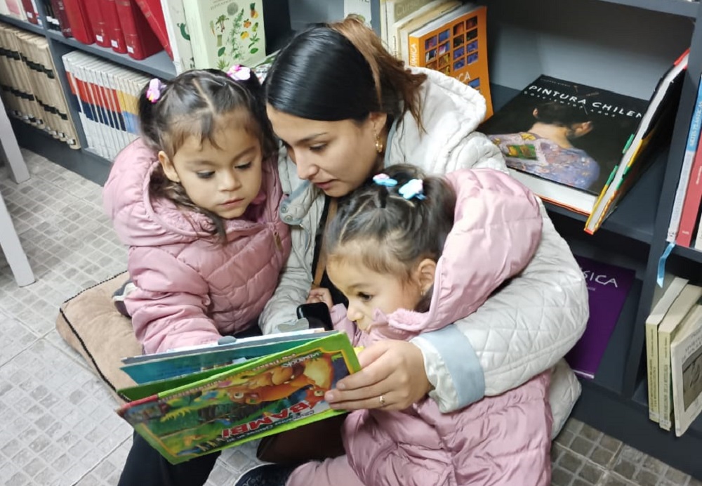 Niños y niñas del Jardín Universo Infantil celebran el Día del Libro con variadas actividades literarias