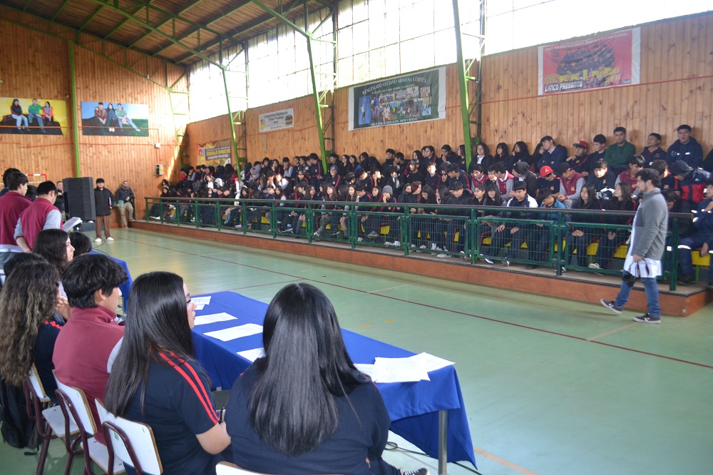 Fueron presentadas las listas que postulan al Centro General de Estudiantes del liceo Bicentenario Camilo Henríquez