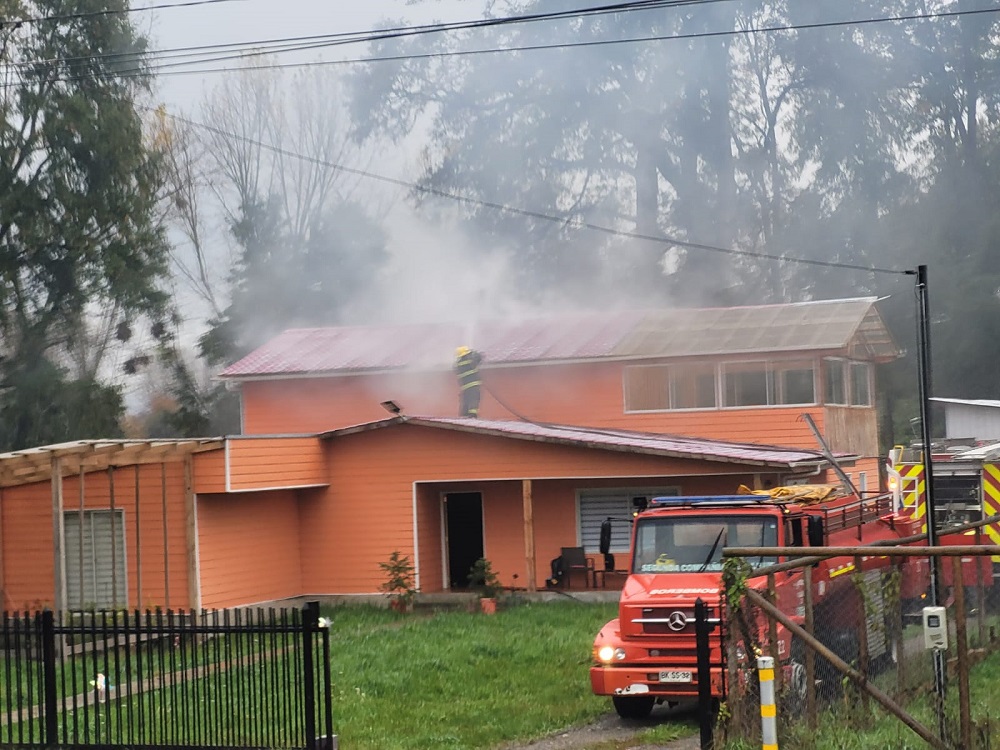 Bomberos trabajó en principio de incendio en casa habitación en Malalhue