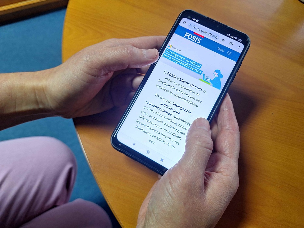 El FOSIS y Microsoft abren inscripciones para capacitación sobre inteligencia artificial