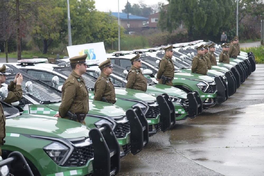 Subcomisaría de Carabineros de Lanco recibe nuevo vehículo dentro del Plan de Seguridad Regional