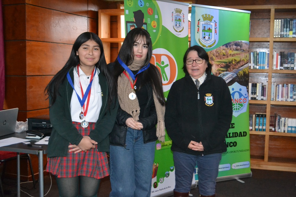 Director del Liceo República del Brasil destaca el Primer Lugar en Ajedrez obtenido por la estudiante de Malalhue