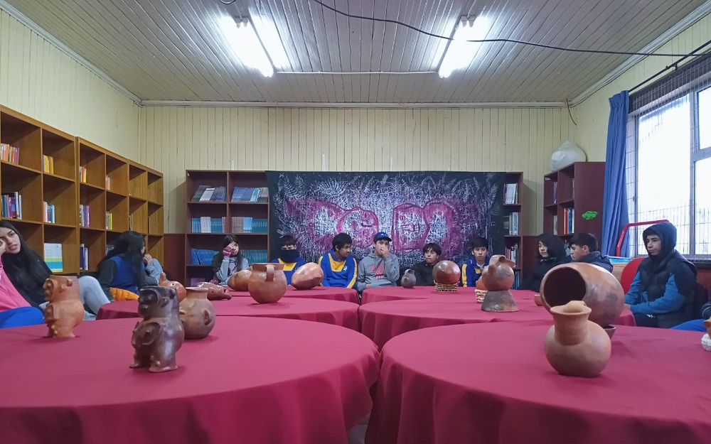 Exposición de Cerámica Pitrén cierra la Semana de los Patrimonios en la Escuela Alberto Córdova de Lanco