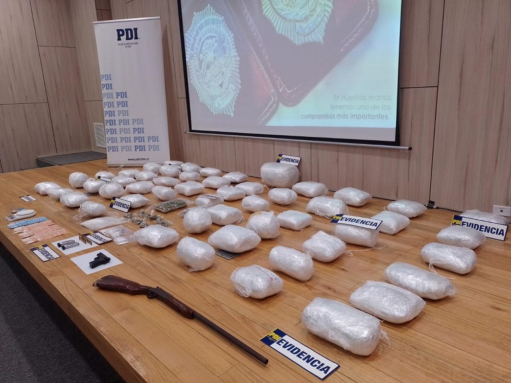 Nuevo golpe al narcotráfico en Los Ríos: PDI detuvo a 6 personas e incautó más de 64 kilos de drogas en Valdivia