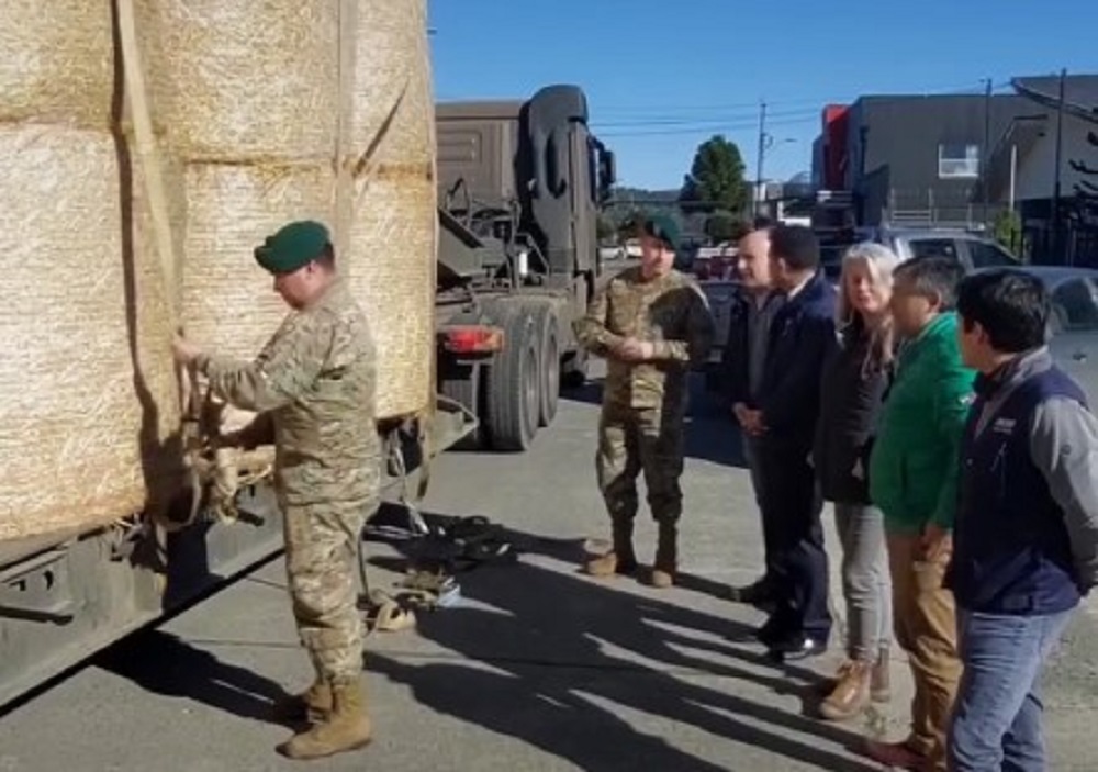 Ejército se suma a apoyo de pequeños agricultores de Lanco afectados por sistema frontal