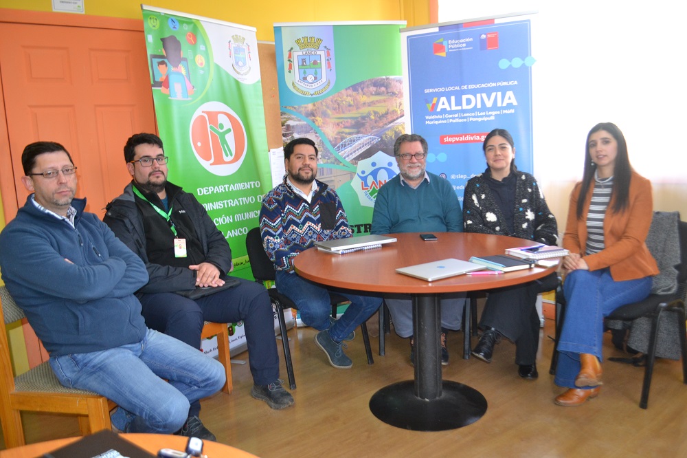 Trabajo colaborativo entre unidades de infraestructura del SLEP Valdivia y DAEM se desarrolló en Lanco