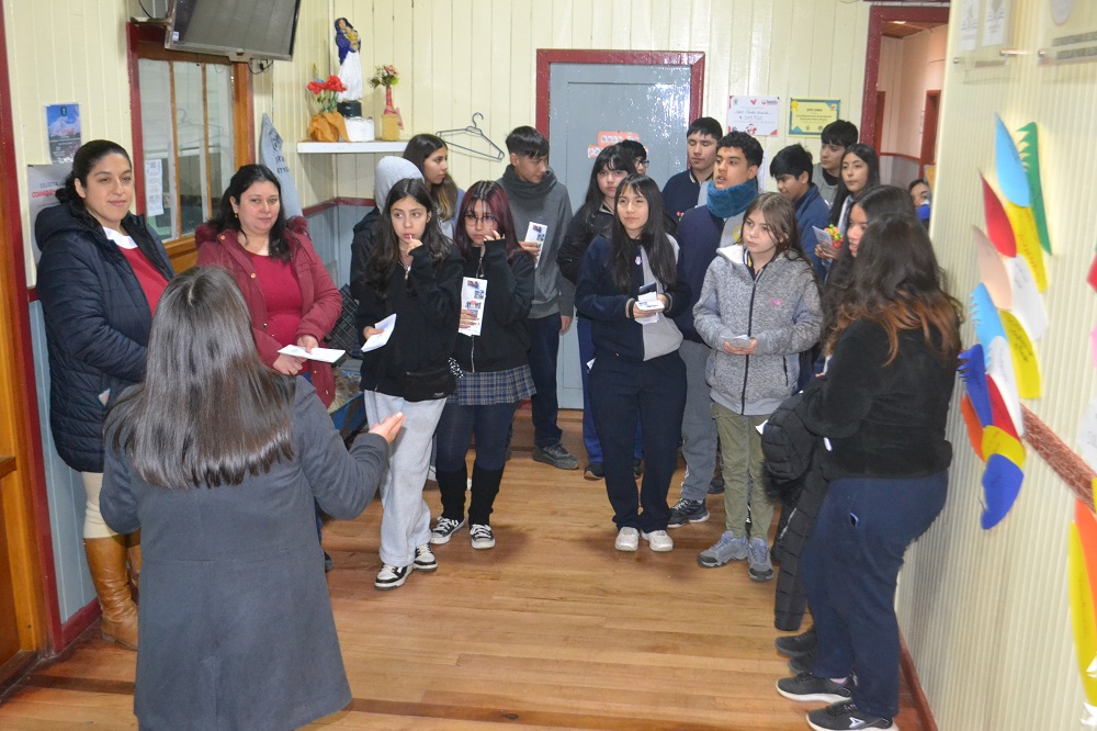 Liceo Bicentenario Padre Alcuino abrió sus puertas a visitas de establecimientos educacionales de la zona