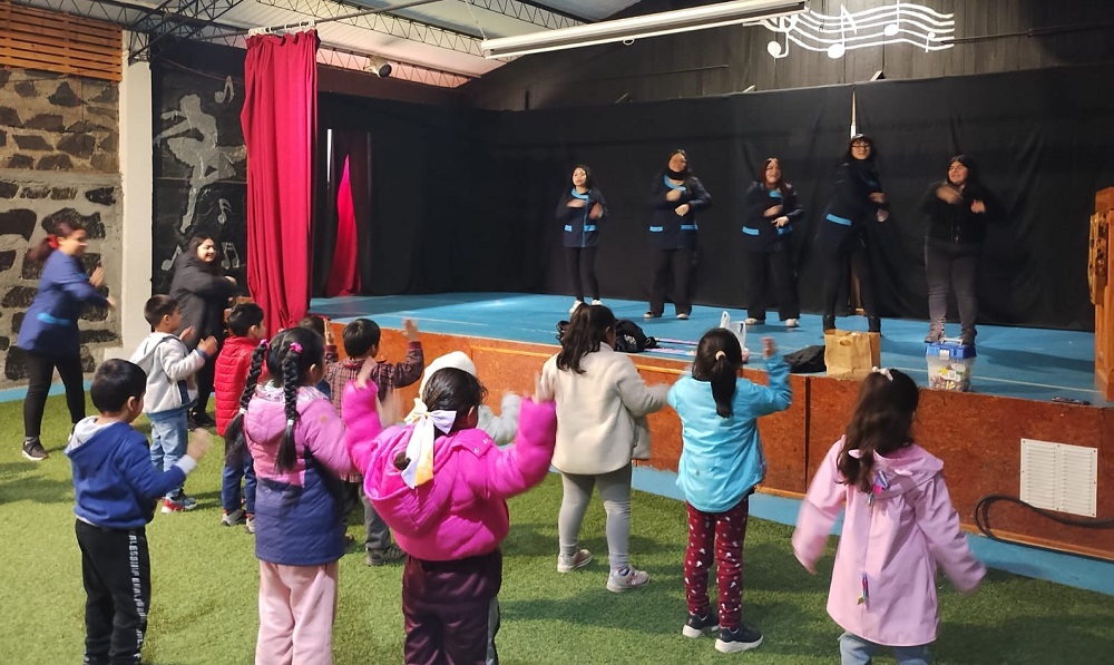 Estudiantes de Atención de Párvulos del Liceo Bicentenario Padre Alcuino destacan diversas actividades en el Mes de la Niñez