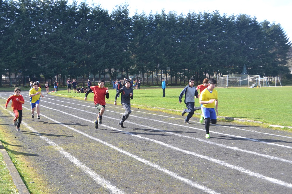 Lanco selecciona a sus representantes en Atletismo para la próxima etapa regional de los Juegos Deportivos Escolares