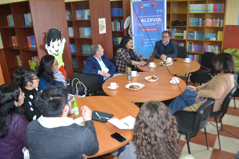 El Director Ejecutivo del SLEP Valdivia visita Escuela Alberto Córdova, en el marco del traspaso a la educación pública