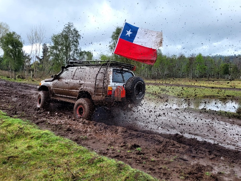 Jeeperos «Trana Truck» de Lanco desarrollaron Jeep Fun Race dieciochero