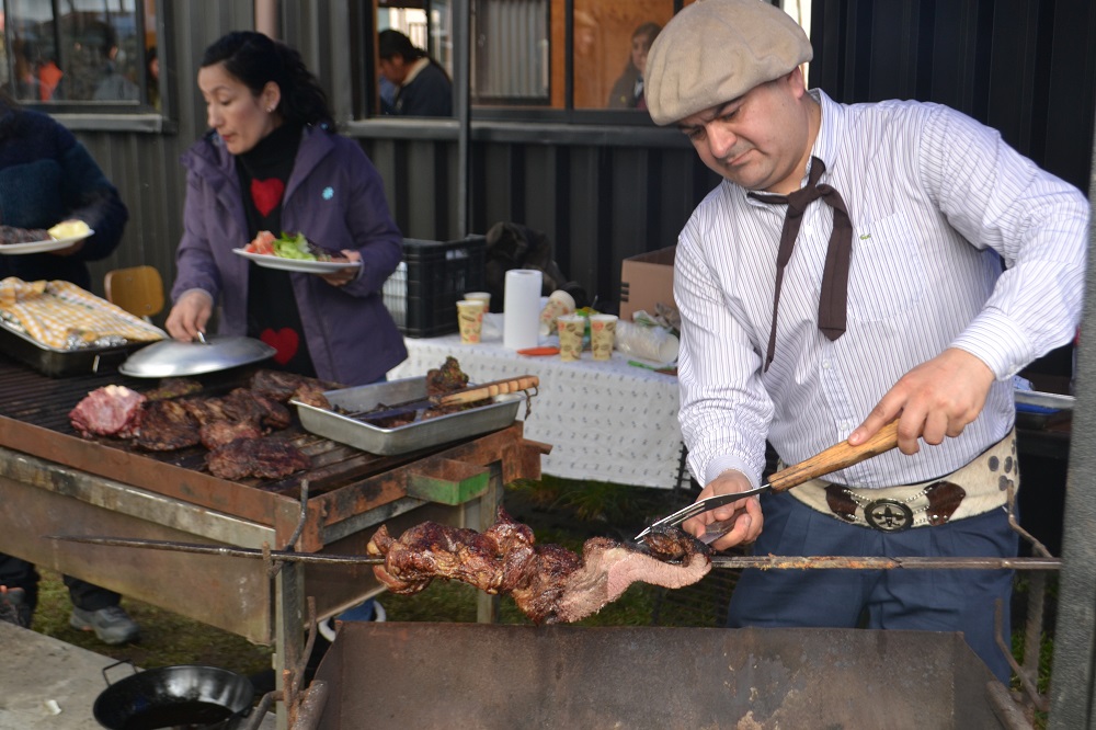 Liceo República del Brasil mantiene viva su tradicional Muestra Gastronómica Costumbrista