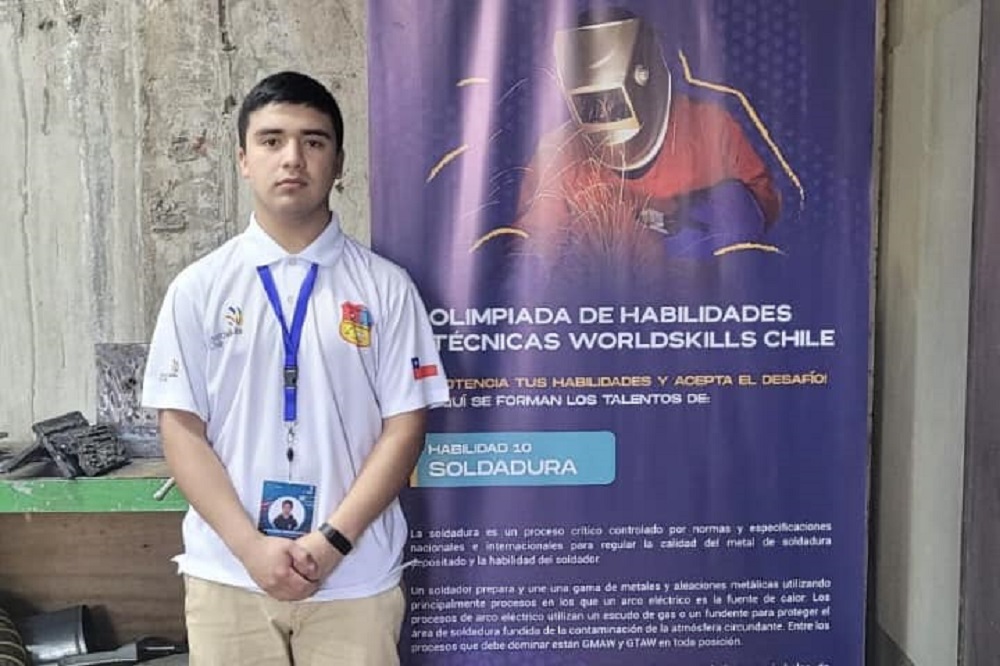 Estudiante del Liceo Bicentenario Camilo Henríquez representa a Lanco en las Olimpiadas WorldSkills Chile 2024