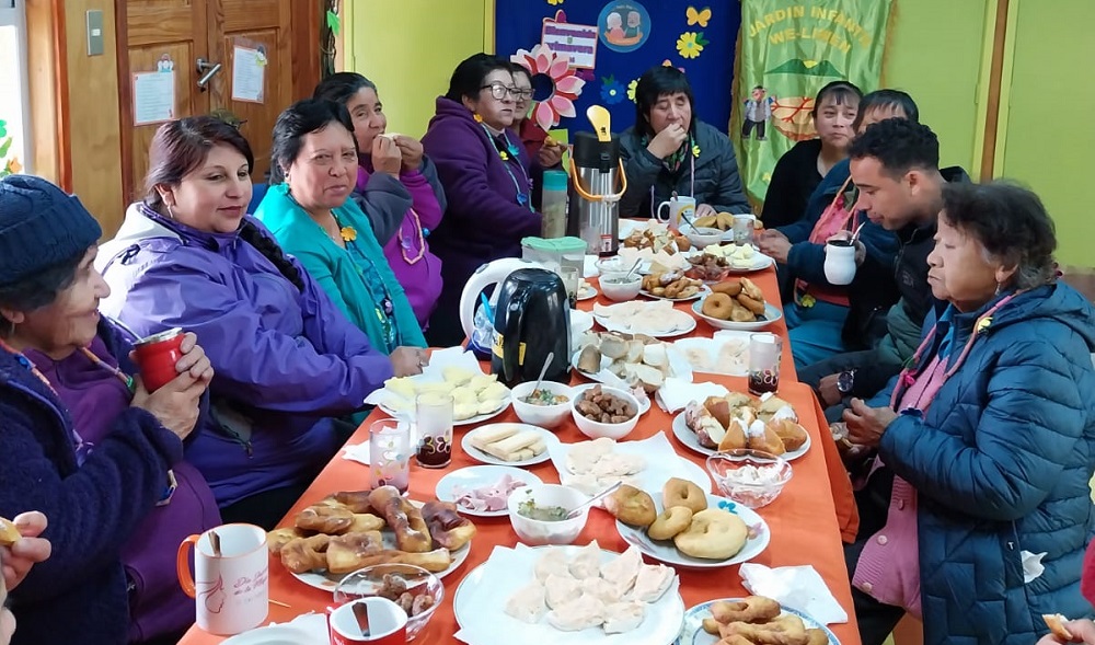 Jardín Intercultural We-Liwen de Antilhue celebra a los adultos mayores en emotiva actividad comunitaria